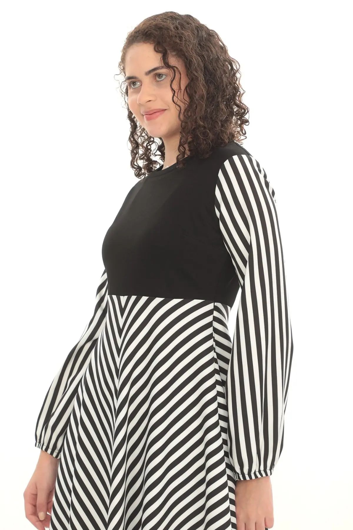 X MODAPO Çizgili Önü Örme Kumaş Uzun Kollu Maxi A Kesim Elbise 50 - Siyah