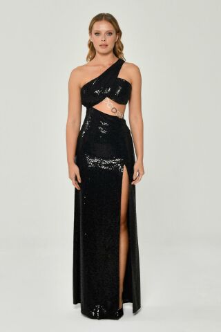 SINGLE STRAP CHAIN ACCESSORY LONG DRESS WITH INSURANCE