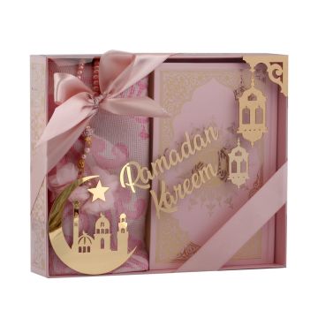 Azra Serisi Ramadan Kareem Aksesuarlı Kuran-ı Kerim Seti Pembe - Bilgisayar Hatlı