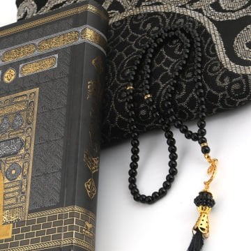 Hediyelik Kuran-ı Kerim Seccade Tesbih Seti