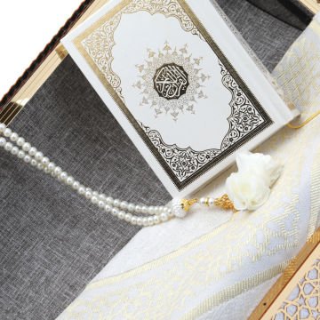 37x15x16 Cm Hediyelik Seccade Kuran-ı Kerim Tesbih Sandık Set Krem