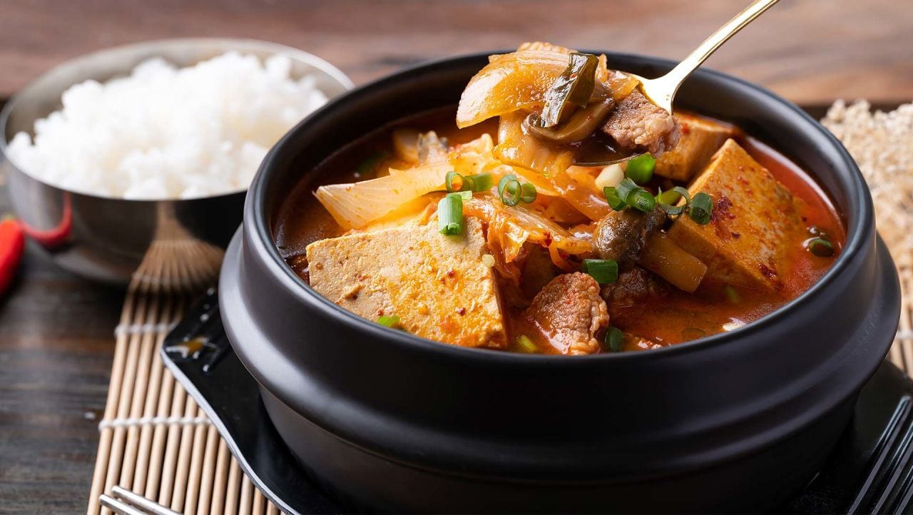 한국식 명란젓 찌개 - 독특하고 풍미 가득한 레시피