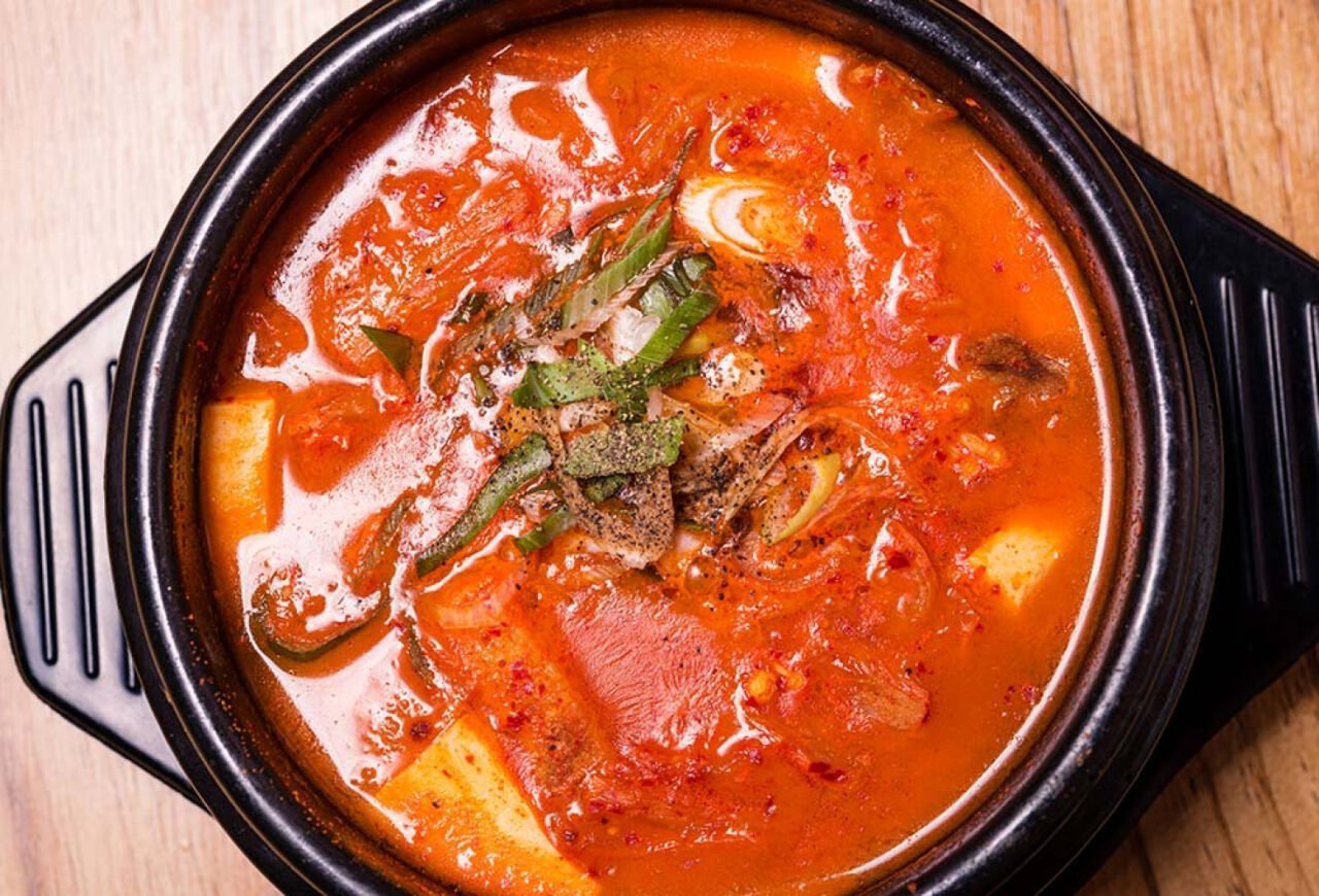 Kimchi Jjigae: Fermente Sebze Çorbası