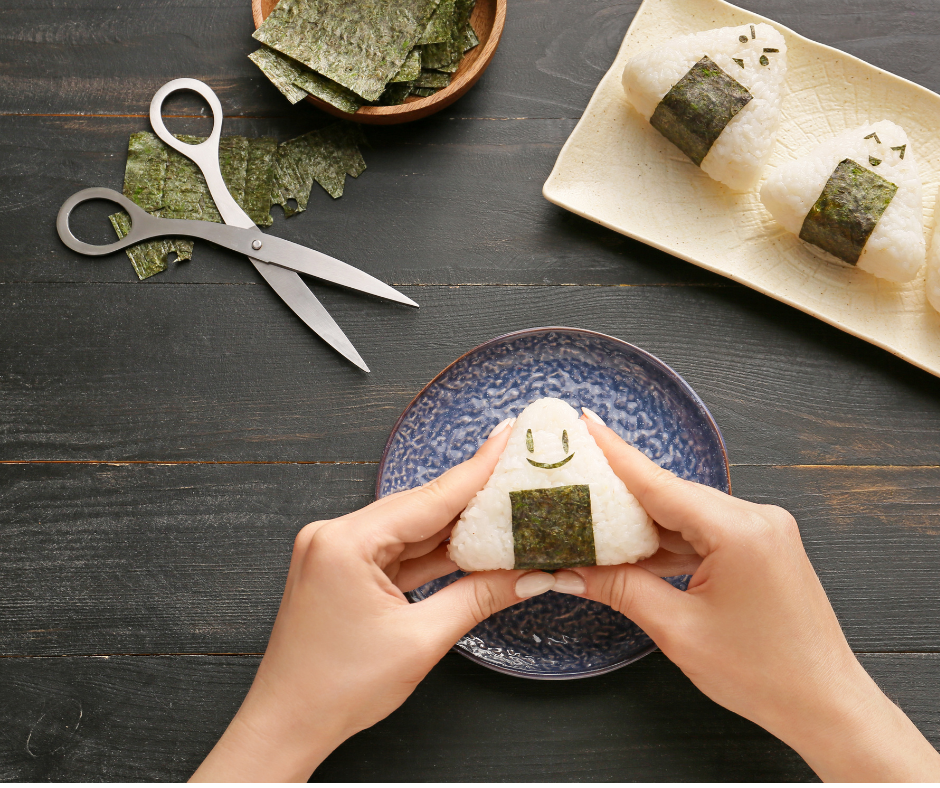 Evde Sushisepetinden Alınan Ürünlerle Onigiri Nasıl Yapılır?
