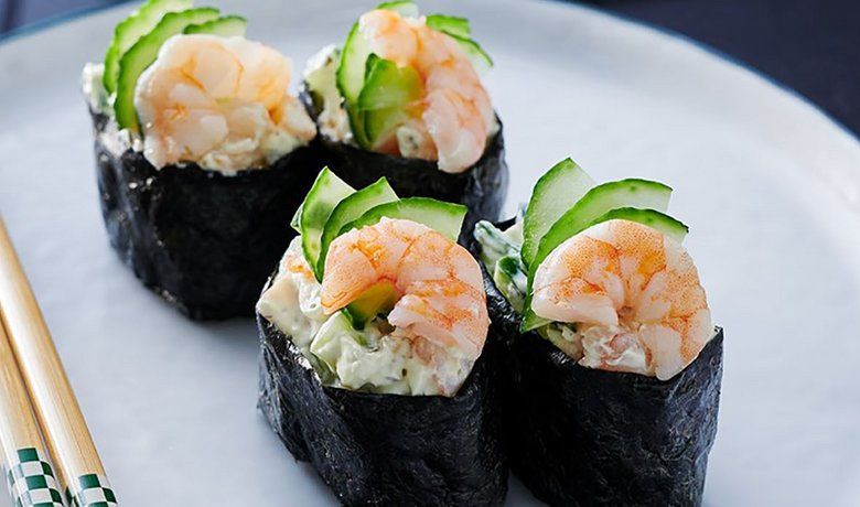 Thai Usulü Karidesli Sushi: Egzotik ve Lezzetli Bir Deneyim