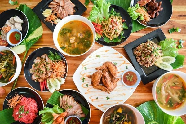 Uzak Doğu'nun En İyi Lezzetleri: Çin, Japon ve Tayland Mutfağından Enfes Tarifler – Sushi Sepeti’nden Lezzetli Bir Rehber