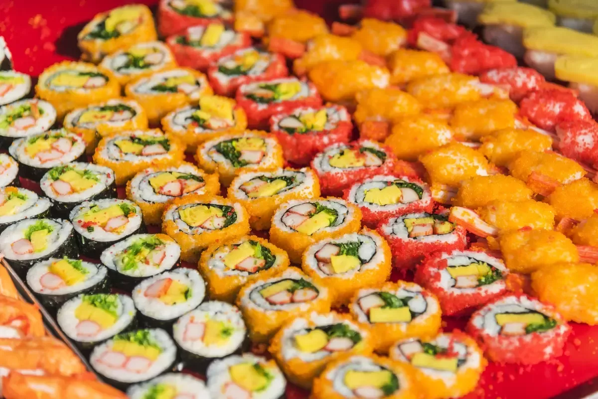 Uzak Doğu Mutfağının Gizli Yüzleri: Daha Az Bilinen, Ancak Efsanevi Lezzetler – Sushi Sepeti’nden Keşif Rehberi
