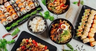 Sushi Sepeti ile Sıcak Bir Kase: Ramen'in Evrimi ve Çeşitleri