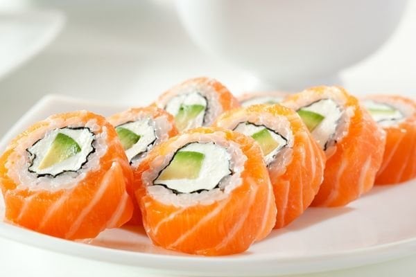 Japon Mutfağının Temel Taşları: Sushi ve Sashimi
