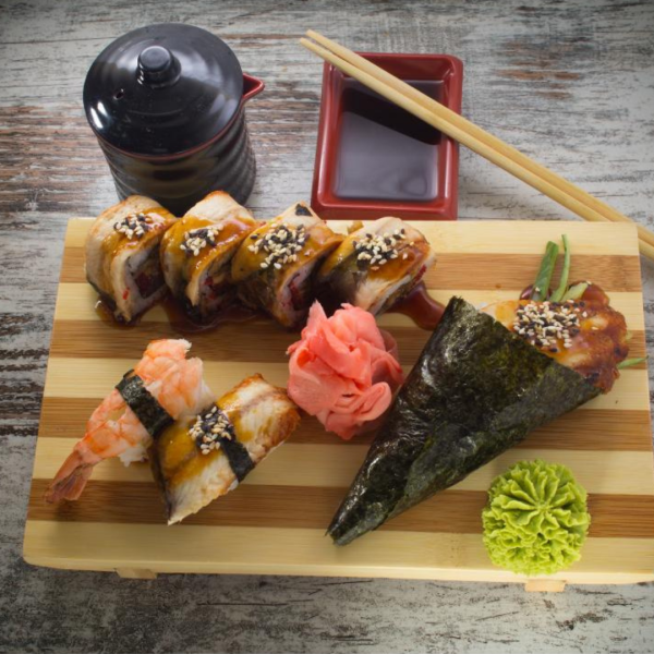 Sushi Sunum Tabağı  240 X 150 mm