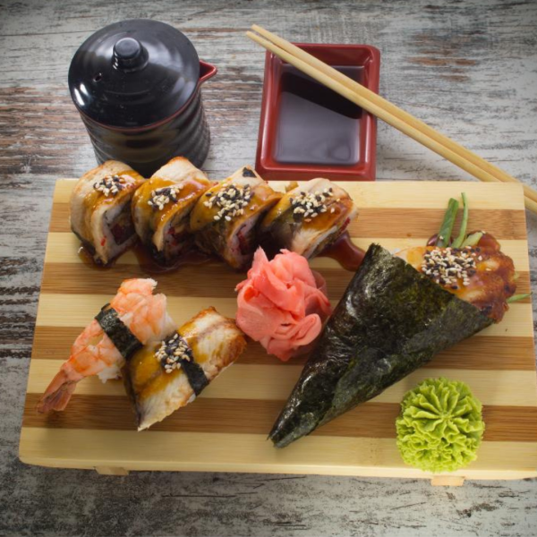 Sushi Sunum Tabağı  24x15 Cm