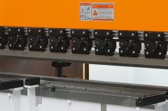 آلة الثني الهيدروليكية CNC ECO-Bend Expert