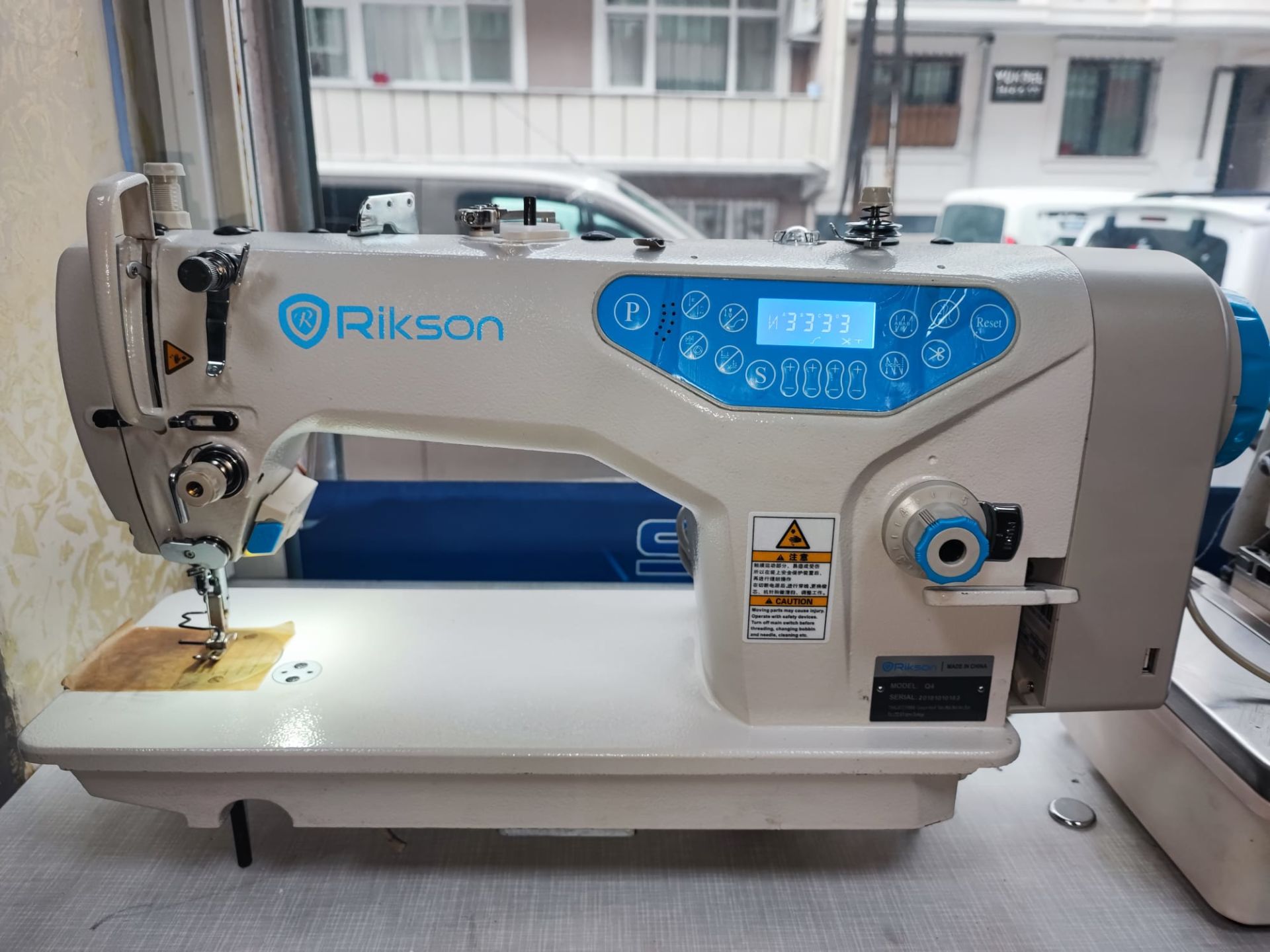 Q-4 RİKSON KONUŞAN DÜZ DİKİŞ MAKİNASI FULL OTOMATİK