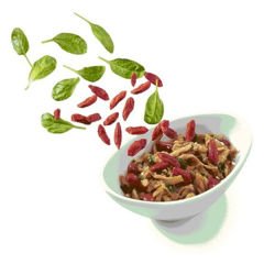 Schesir Salad Tavuk Goji Berry ve Ispanaklı Yetişkin Konserve Kedi Maması 85 Gr