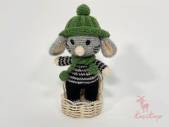 Yeşil Şapkalı Amigurumi