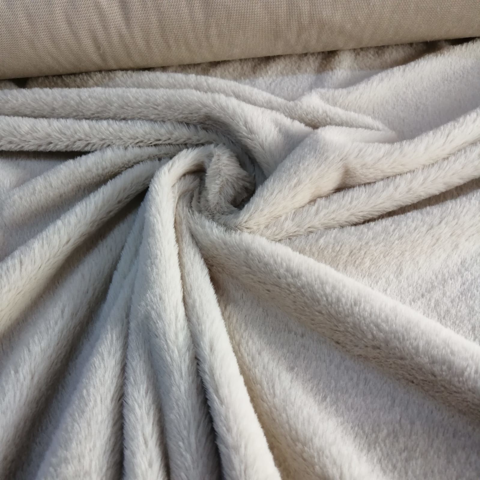 Bej Toscana Peluş
