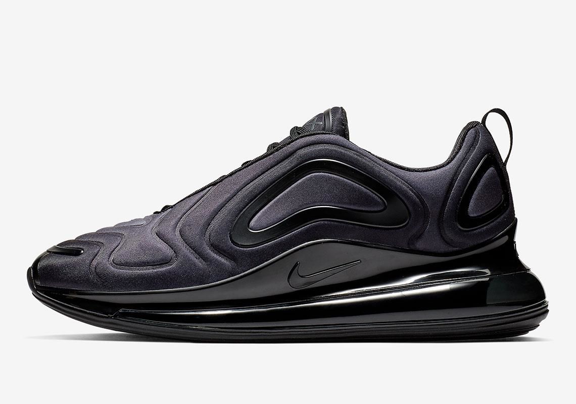 NIKE AIR MAX 720