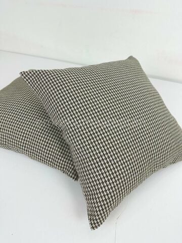 ENZAHOME HOSSELF CUSHION COVER