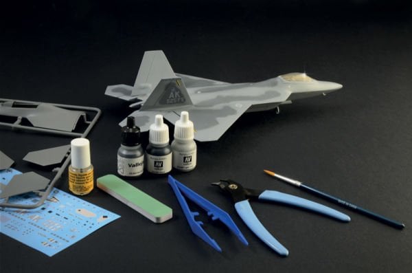 1/72 F-22 RAPTOR - Complete Set For Modeling - Starter kit