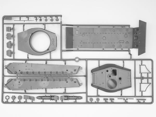 1/35 Pz.Kpfw.VI Ausf.B King Tiger with Henschel Turret (late production) WWII German Heavy Tank