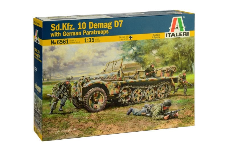 Sd.Kfz. 10 DEMAG D7 with German Paratroops