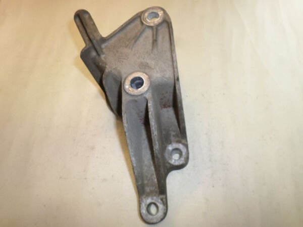 MOTOR KULAK ALT ARKA BRAKETİ CRUZE/ASTRA.J