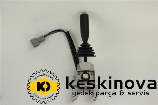 KOMATSU 3EB-55-32222 OEM FD30 T-12 T-14 VİTES KOLU