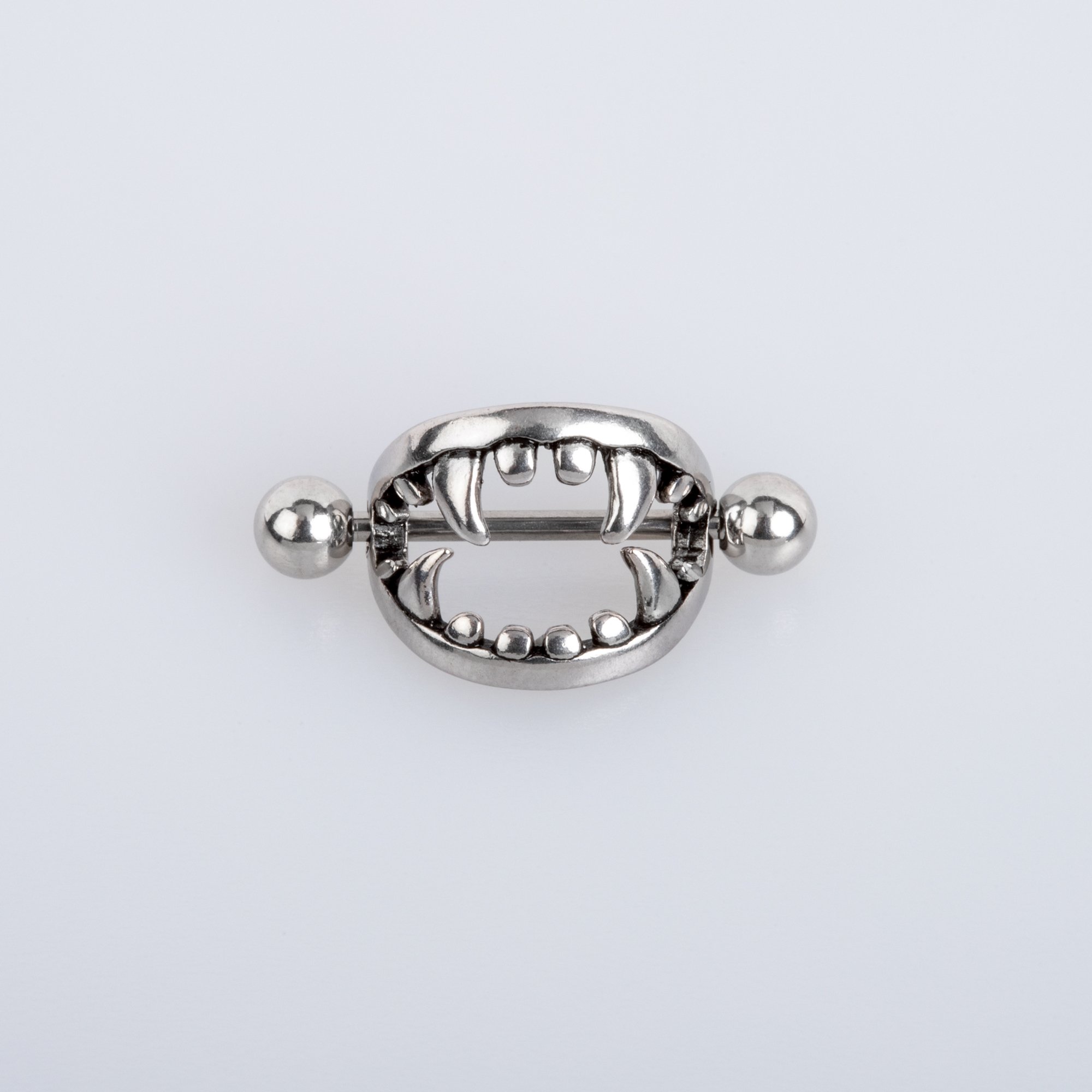 Piercing Göğüs