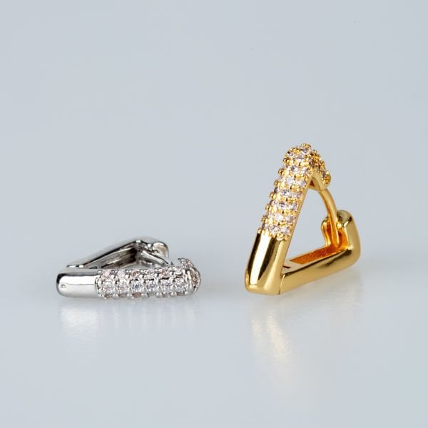 Piercing Rook Üçgen
