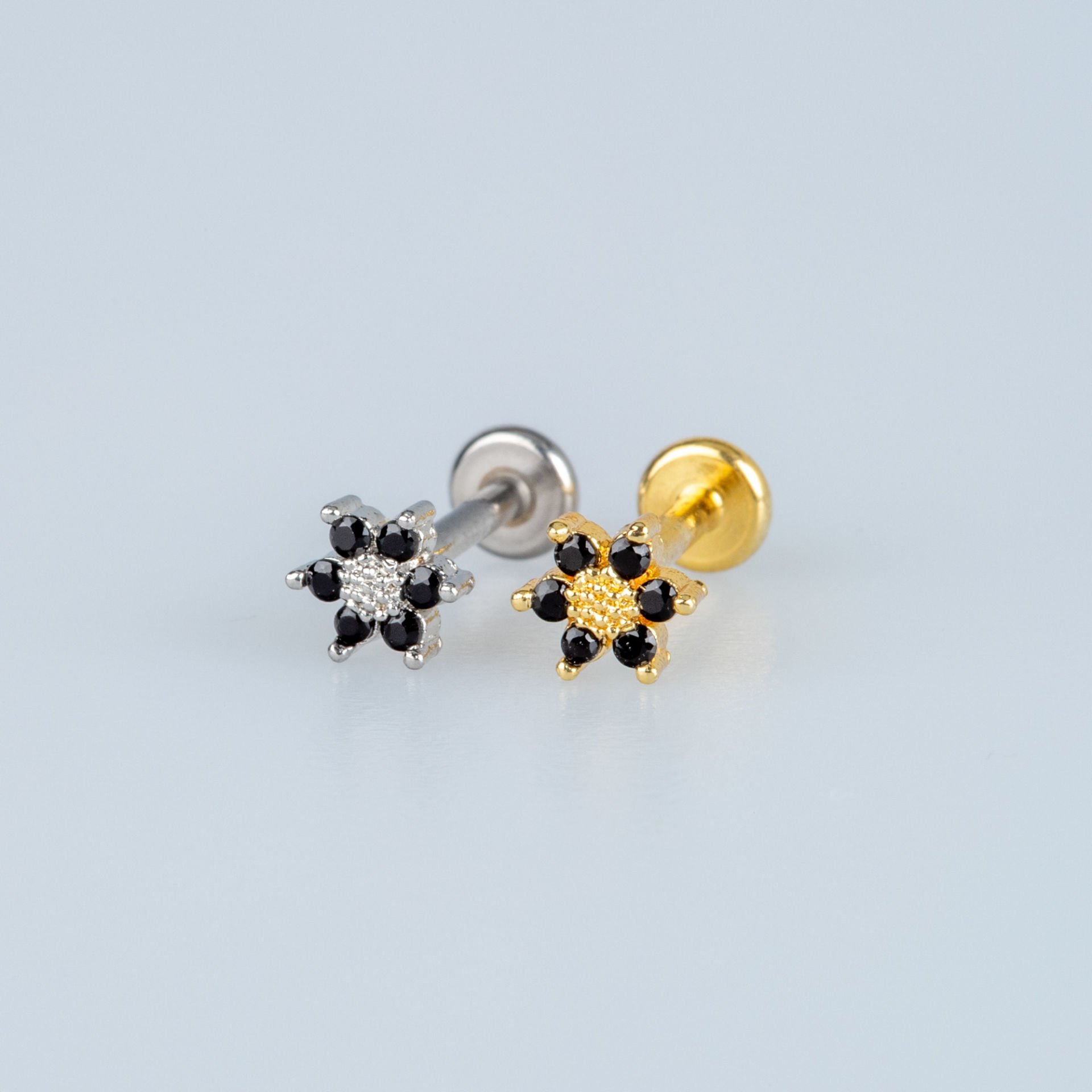 Piercing Tragus Çiçek