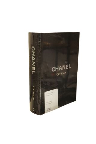 Ravi Chanel Catwalk Dekoratif Kitap