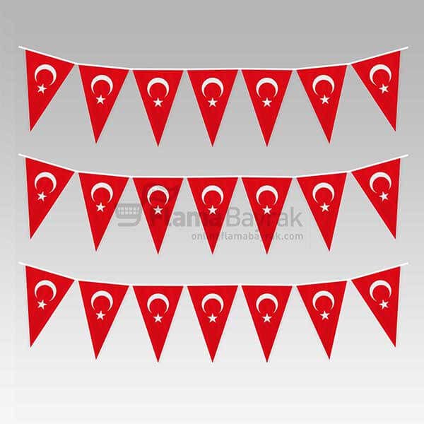 Üçgen Süsleme Türk Bayrağı