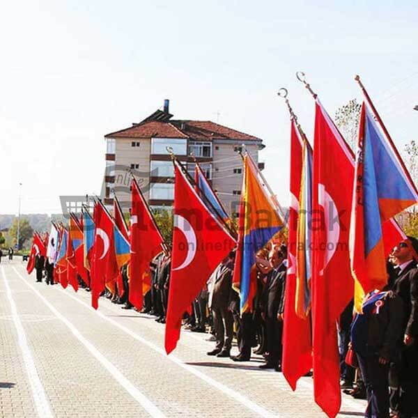 İlkokul ve Ortaokulu Flaması