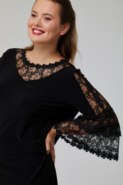 Dantel ve Çiçek Motif Detaylı Büyük Beden Bluz 8666D