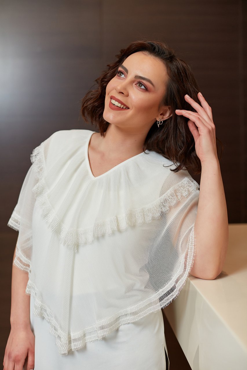 Çift Kat Plise Tül ve Dantel Detaylı Büyük Beden Bluz 8768