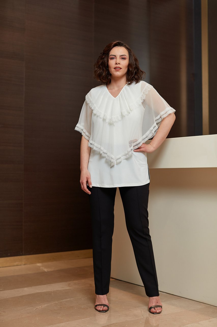 Çift Kat Plise Tül ve Dantel Detaylı Büyük Beden Bluz 8768