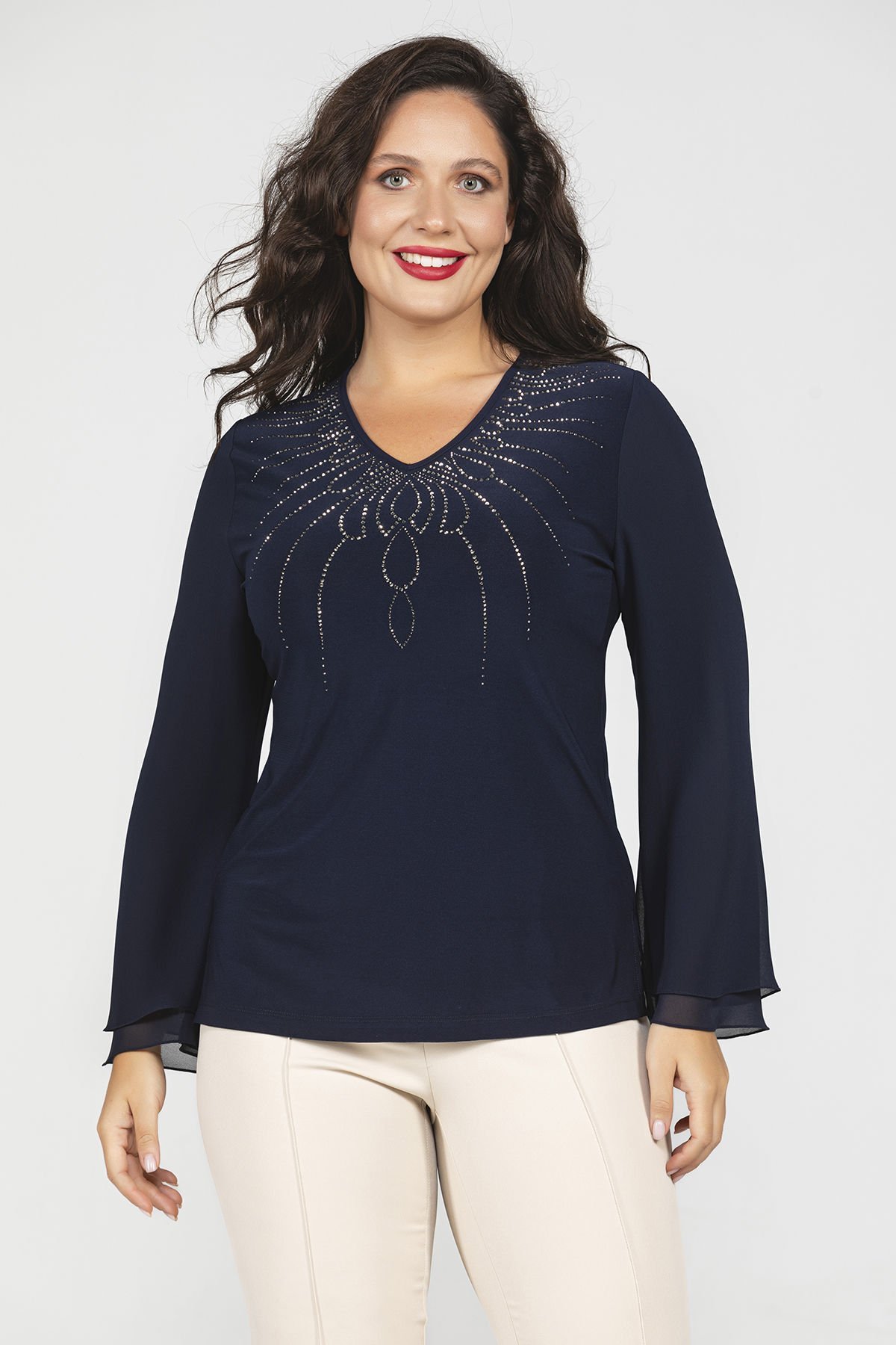 Yakası Taş Detaylı Büyük Beden Kadın Bluz 8967