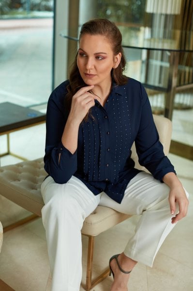 Pilise ve Taş Detaylı Büyük Beden Gömlek 8699