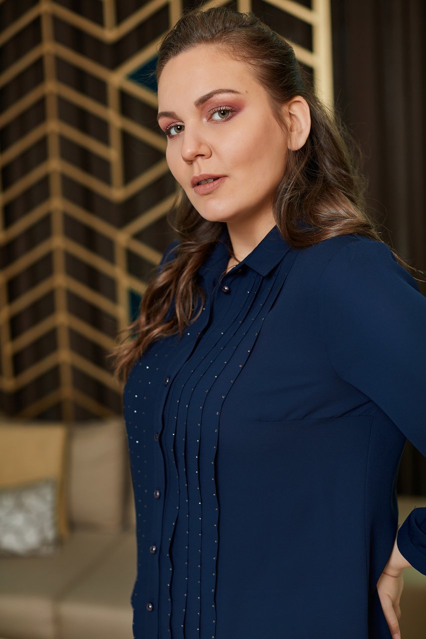 Pilise ve Taş Detaylı Büyük Beden Gömlek 8699