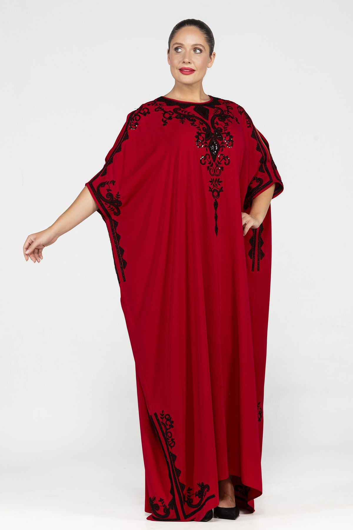 Nakış Detaylı Geniş Kaftan Kesim Büyük Beden Kadın Elbise 3532