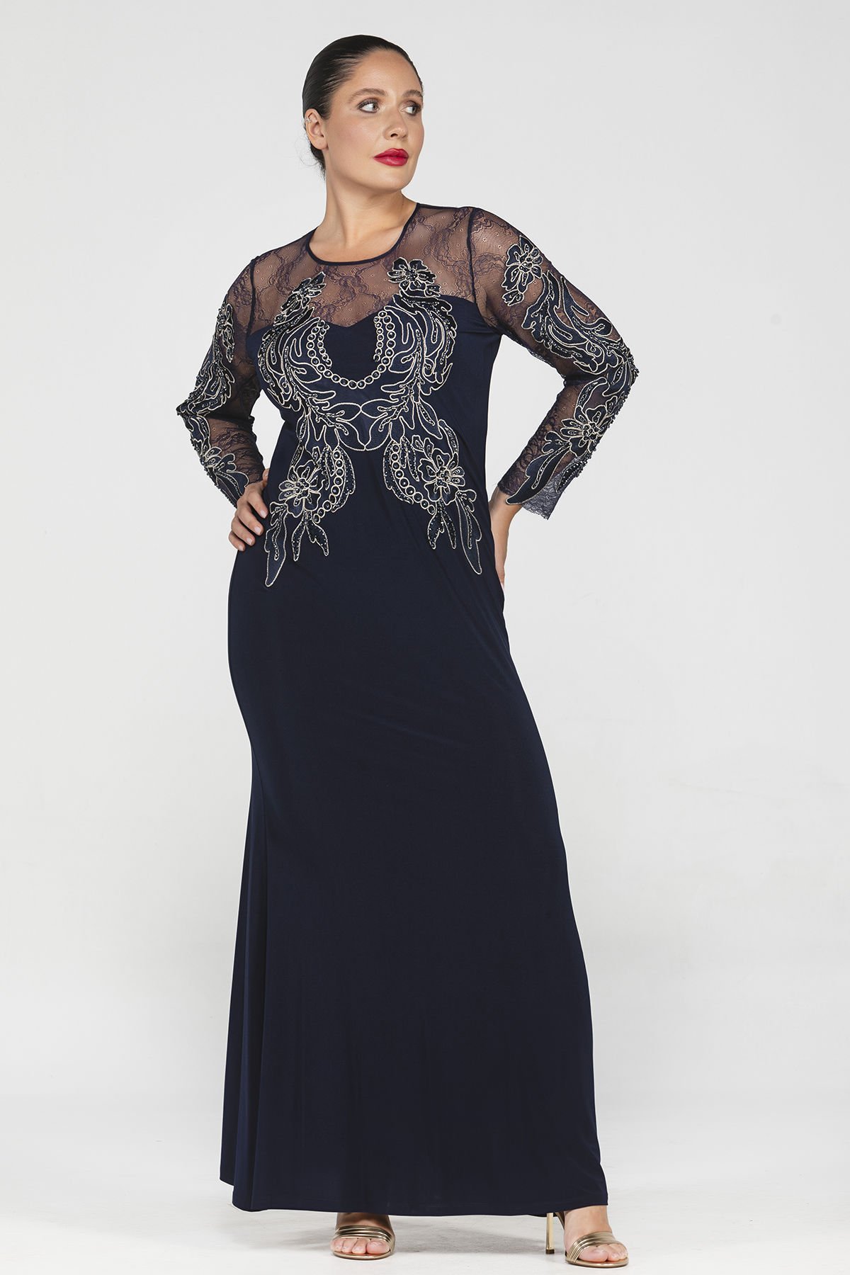 Nakış ve Dantel Detaylı Büyük Beden Kadın Abiye Elbise 3557