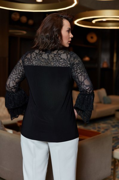 El İşi Kristal işlemeli Gül Nakışlı Büyük Beden Bluz 8856