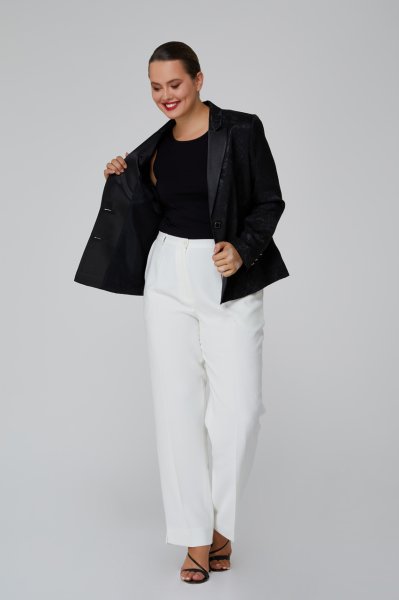 Saten Yaka Detaylı Jakarlı Büyük Beden Kadın Ceket 596