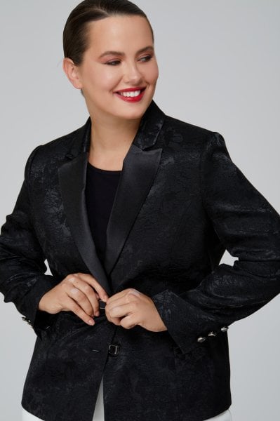 Saten Yaka Detaylı Jakarlı Büyük Beden Kadın Ceket 596