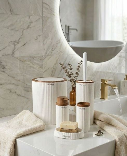 Okyanus Home Mina Beyaz Ahşap Desenli Çizgili Yuvarlak 5'li Banyo Seti
