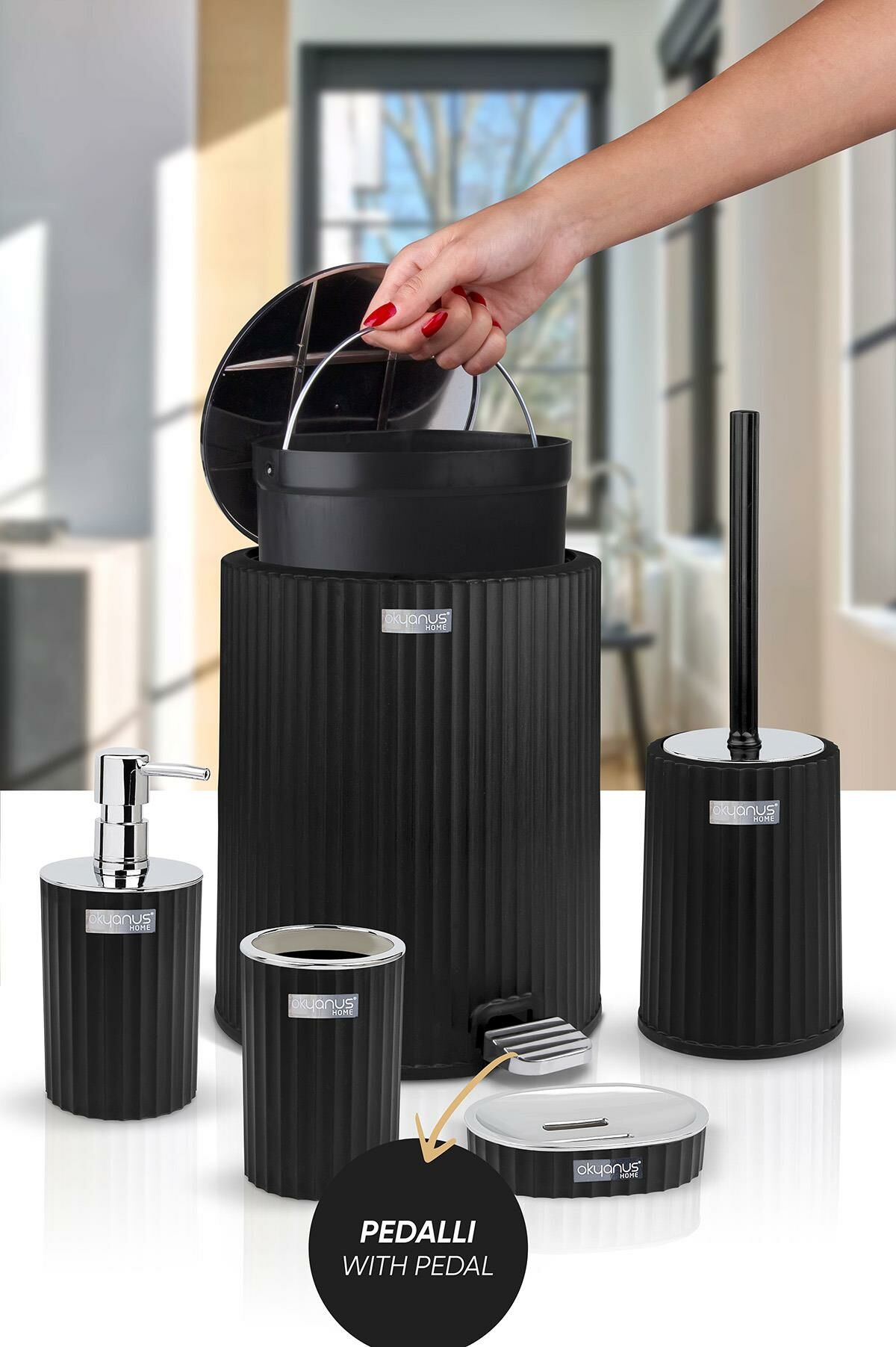 Okyanus Home Coliseum Siyah Kromlu İç Kovalı Pedallı 5'li Banyo Seti