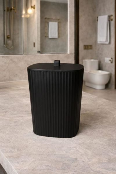 Okyanus Home Safir Yapışkanlı Asılabilir Çöp Kovası Siyah