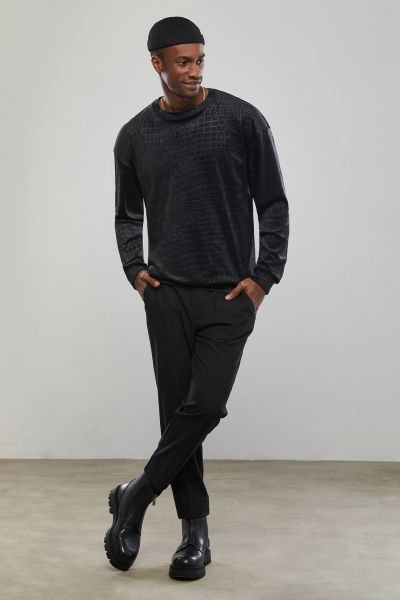 Black Igu Velvet Sweatshirt