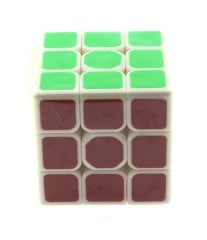 Beyaz Zemin Üzeri Renkli Zeka Küpü 3X3X3-5,5 cm 