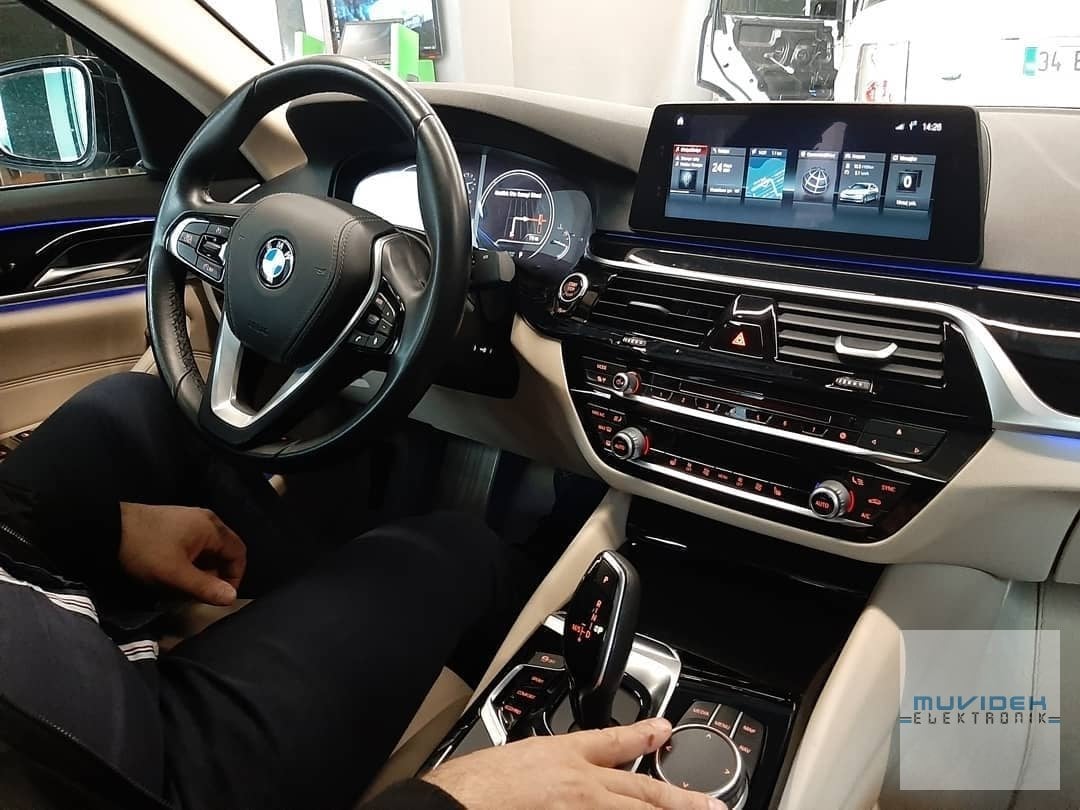 BMW 5 Serisi G30 Hayalet Ekran NBT EVO2 Navigasyon Multimedya Sistemi